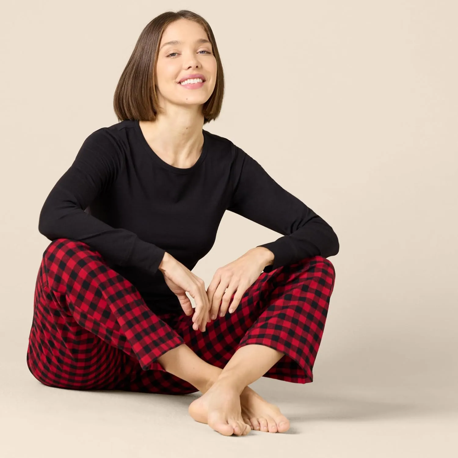 Amazon Essentials Women's Lightweight Flannel Pant and Long-Sleeve T-Shirt Sleep Set