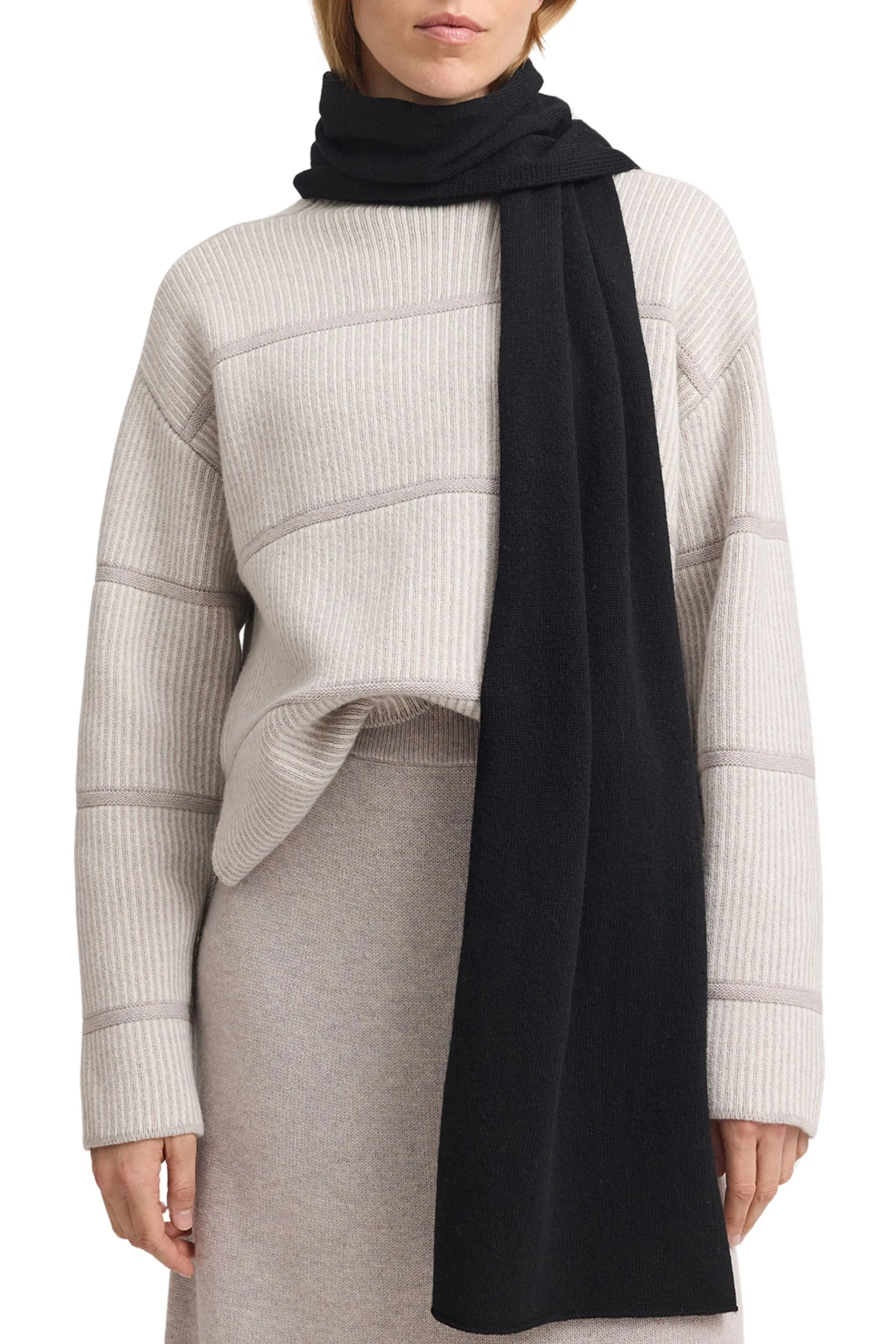 FINE WOOL SCARF - 9042