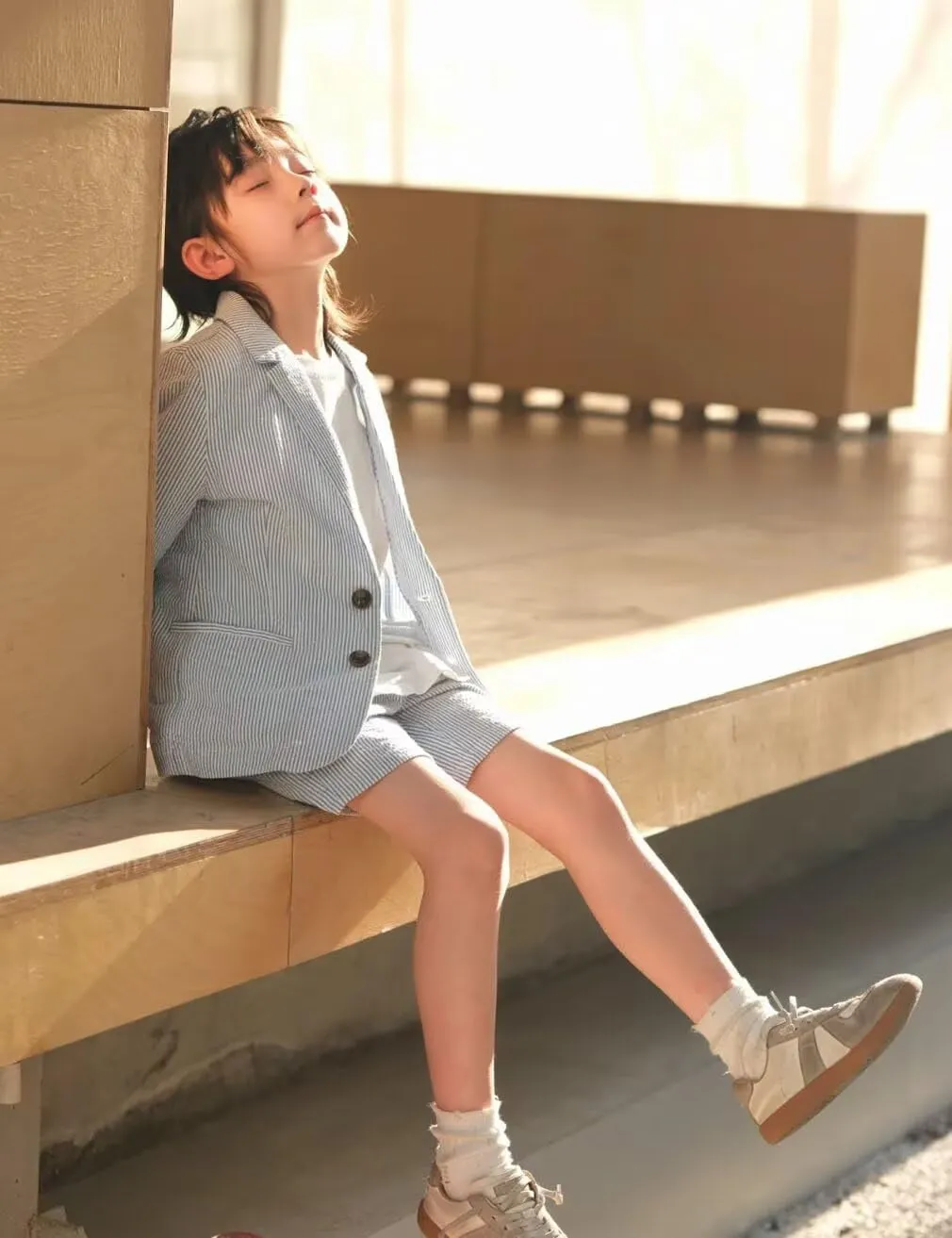 ONAXTDA Boys Seersucker Suit 2 Piece Jacket Shorts Striped Single Breasted Kids Summer Beach Wedding Suit