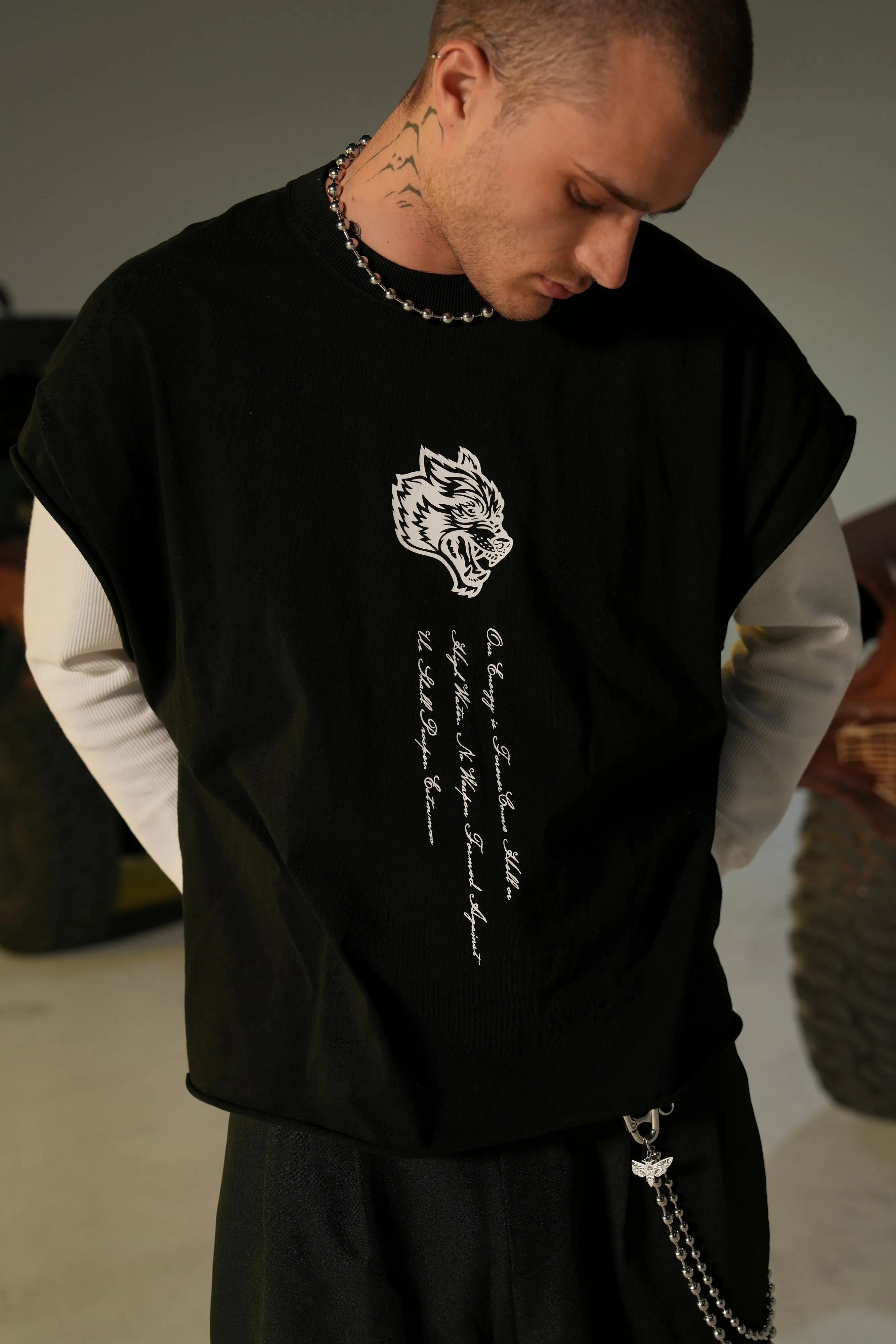 Ragnarok "Grunge" Cut Off Tee in Black